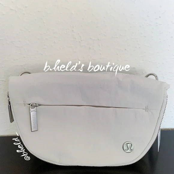 lululemon ボディバッグ ホワイト Lululemon All Night Festival Bag 5L - White Opal / Silver